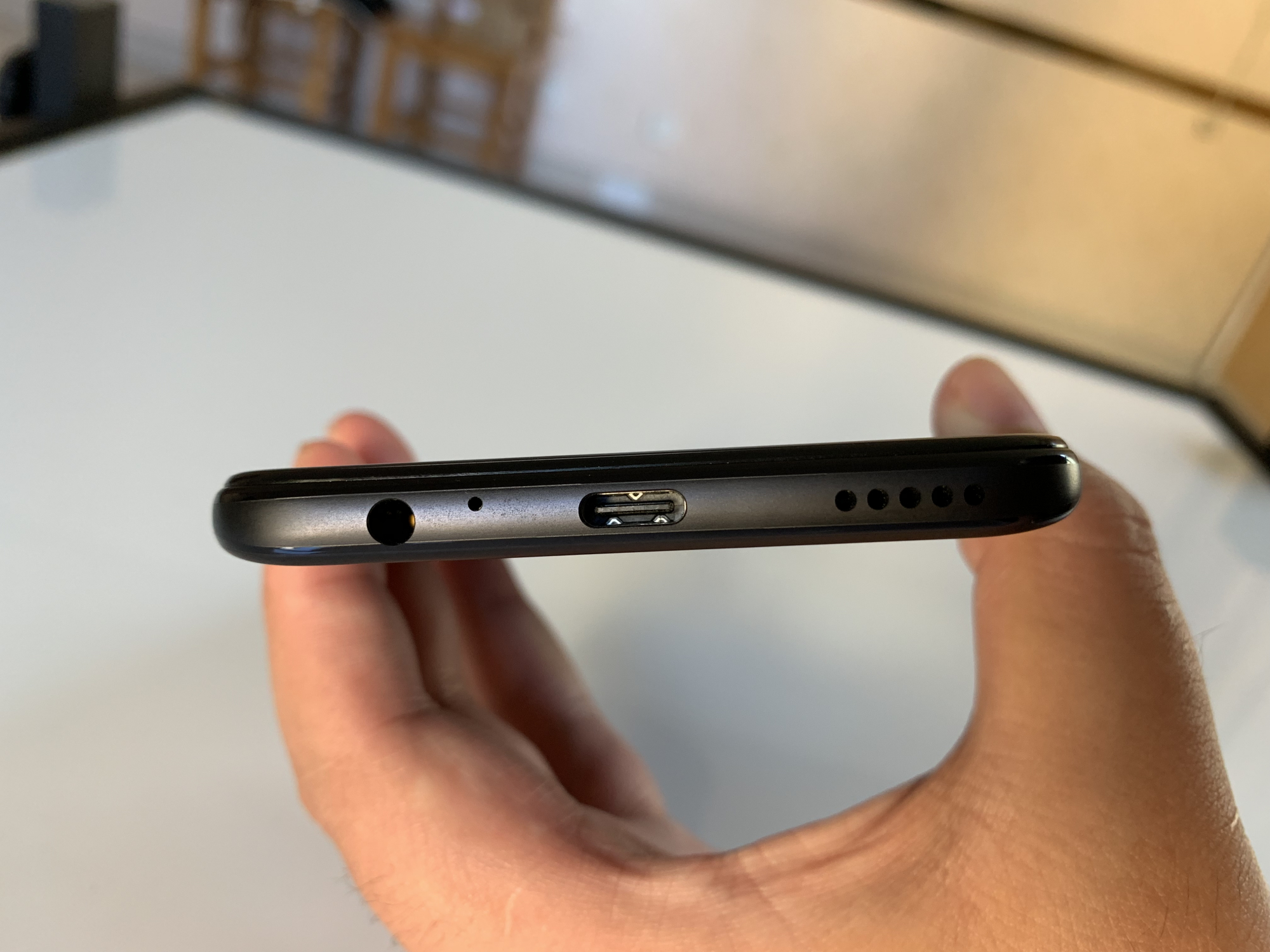 荣耀9x目前值得买吗,上市一年的荣耀90还能买吗