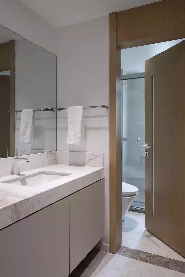 小卫生间别再傻傻做干湿分离了,干湿分离卫生间最小面积