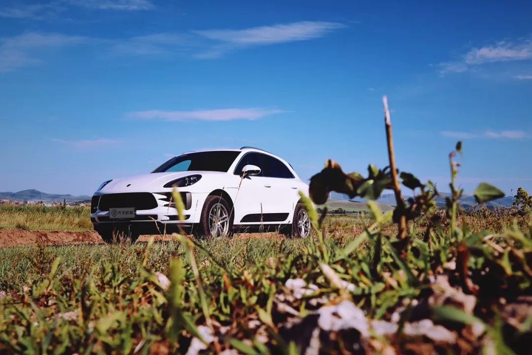 原来你也可以带我穿越草原，深度试驾保时捷Macan