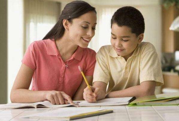 如何教小孩作业不发脾气,孩子不想做作业怎么引导