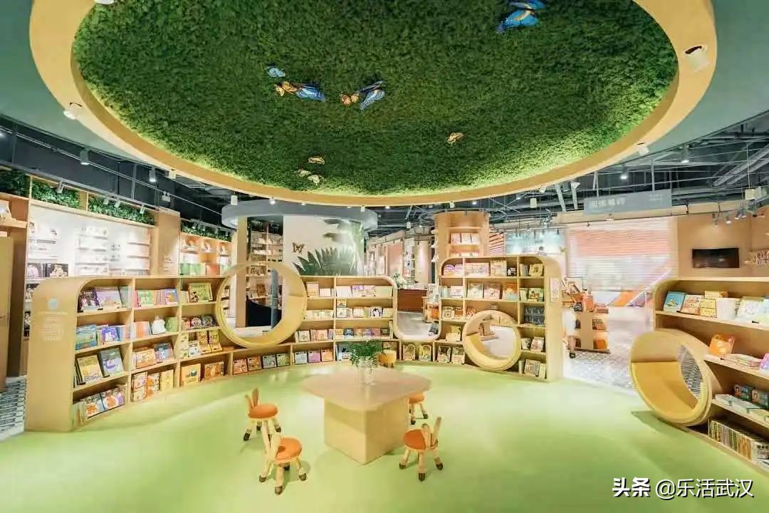 比咖啡馆有底蕴、比图书馆有情趣，集美貌才华于一身的，就在这