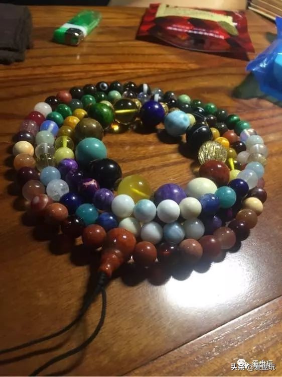 男青年戴什么手串比较合适,夏天到了男人戴这种手串才叫霸气