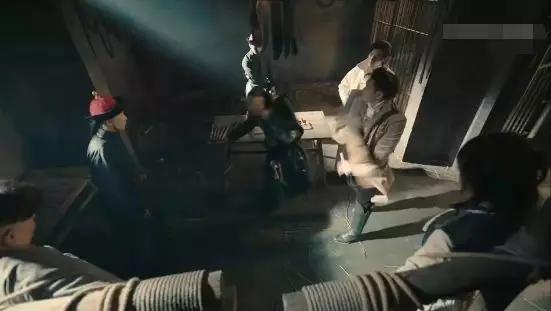 热血同行易烊千玺黄子韬,热血同行里黄子韬报仇发型照片