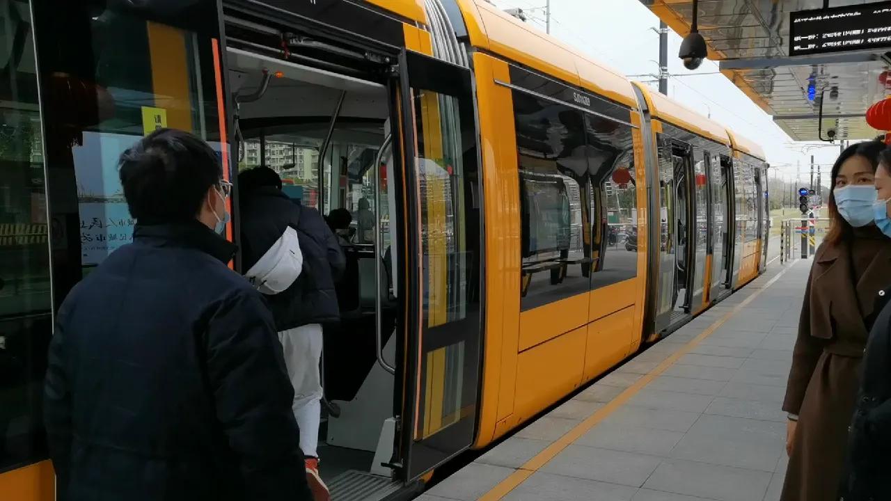 见证上海松江大学城地铁站周边的十年变迁