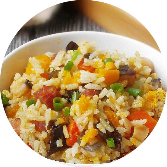 用电饭锅不加一滴水做菜,炒菜不用油用电饭锅怎么做