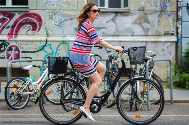 针织裙女小个子显瘦,适合矮个子穿的针织裙