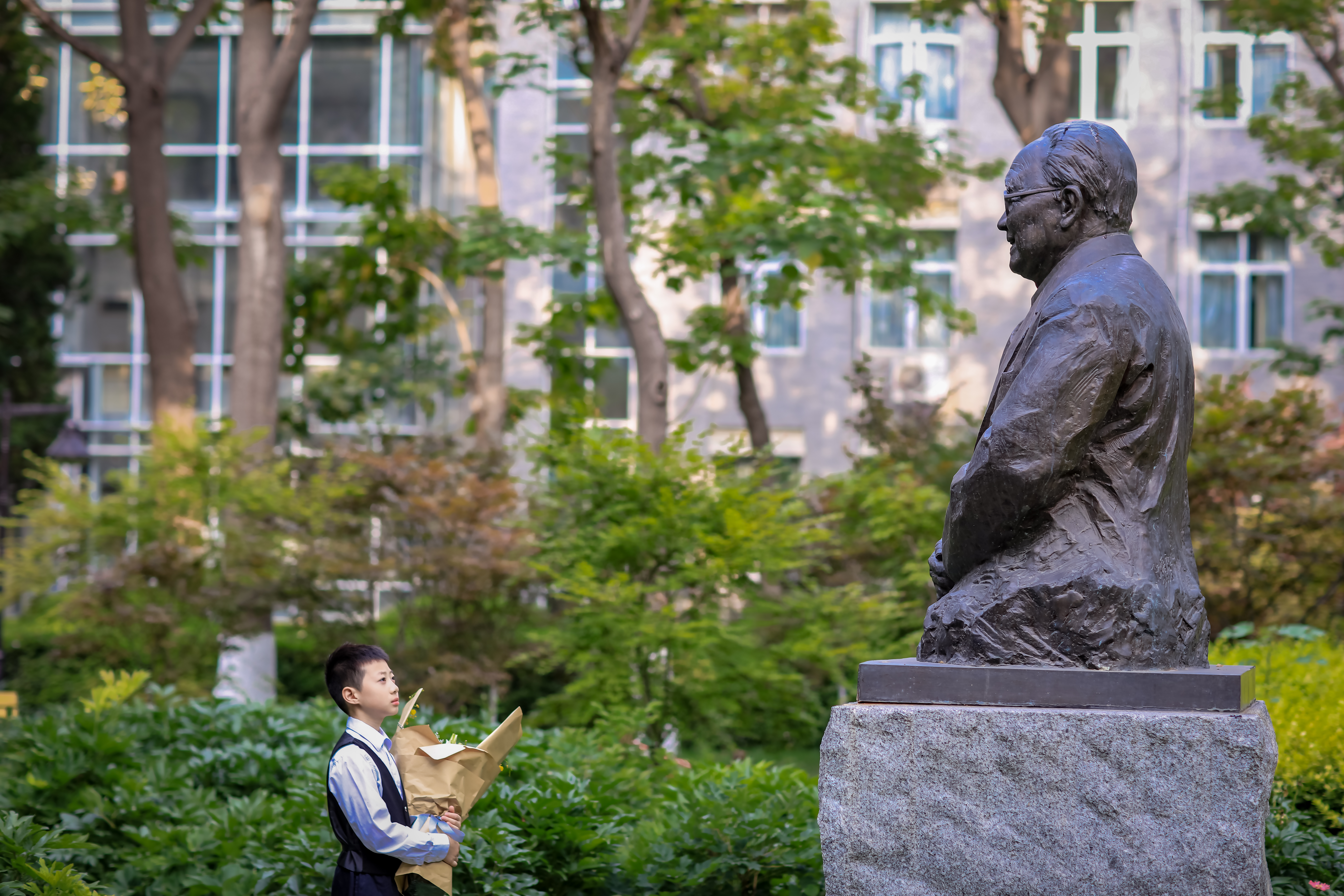 尽好本分,笑看传奇——三评杨如风《小龙三背》
