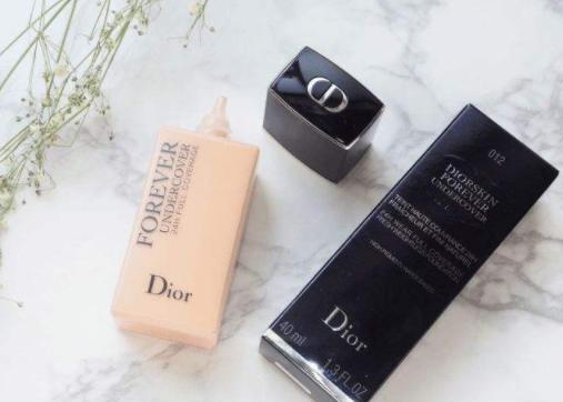 不同肤质适合的粉底安利，想要夏日不脱妆的进来种草啦！