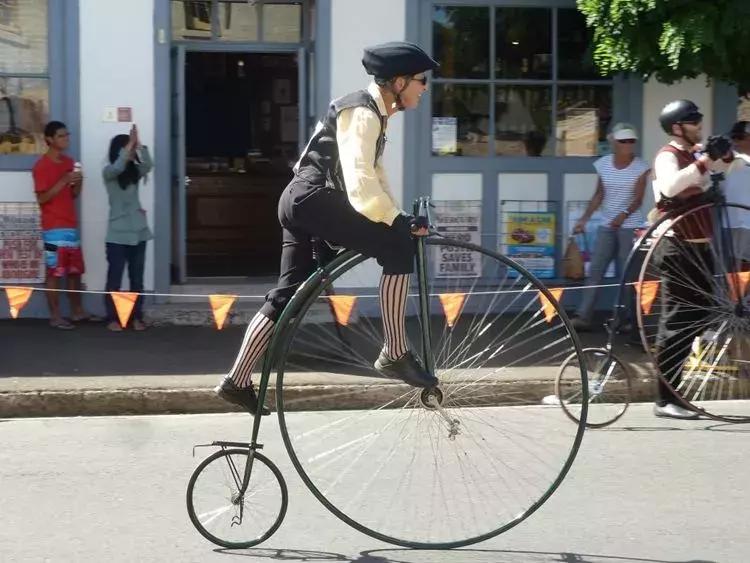 自行车维修入门教程,自行车快拆维修视频