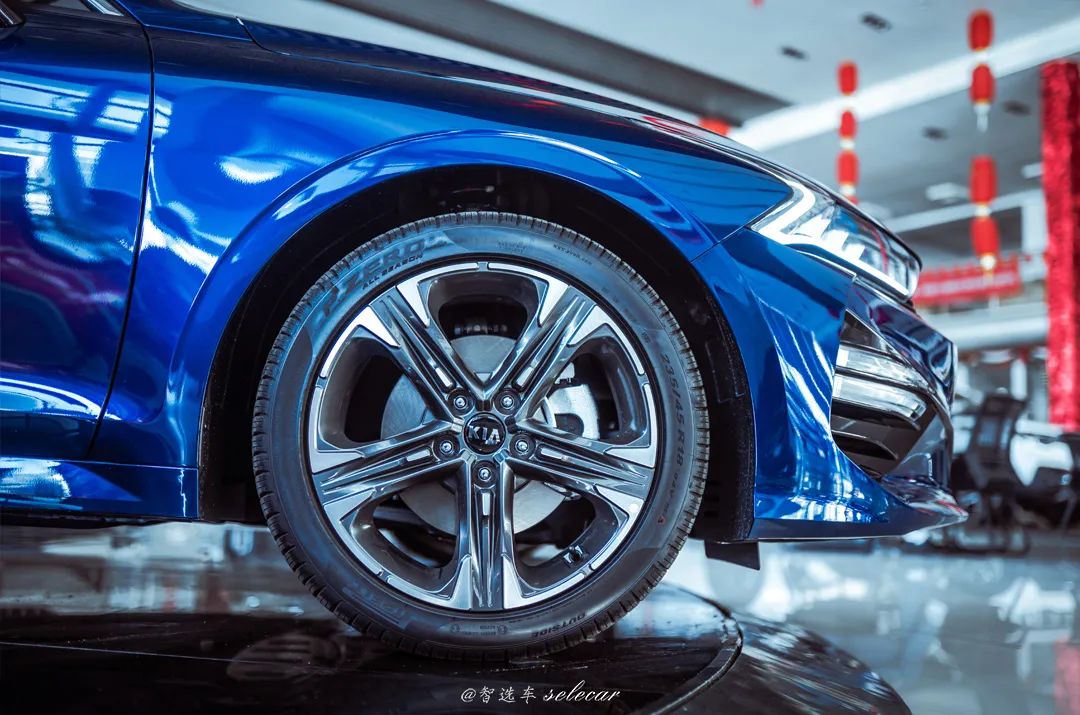 起亚k52014款2.0latluxury,全新起亚k5的盛世美颜你get到了吗