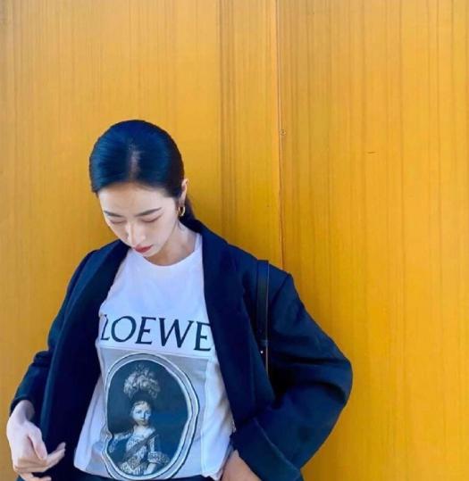 周雨彤穿搭衬衫夏季,周雨彤穿衣搭配图白色