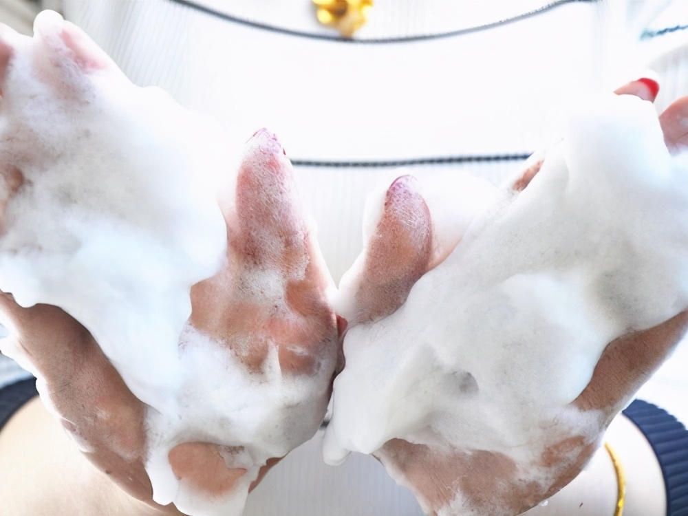 沐浴露秋冬排行榜前十名留香久,秋冬保湿留香的沐浴露