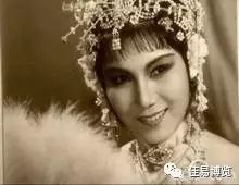 新凤霞:散落一地的忧伤