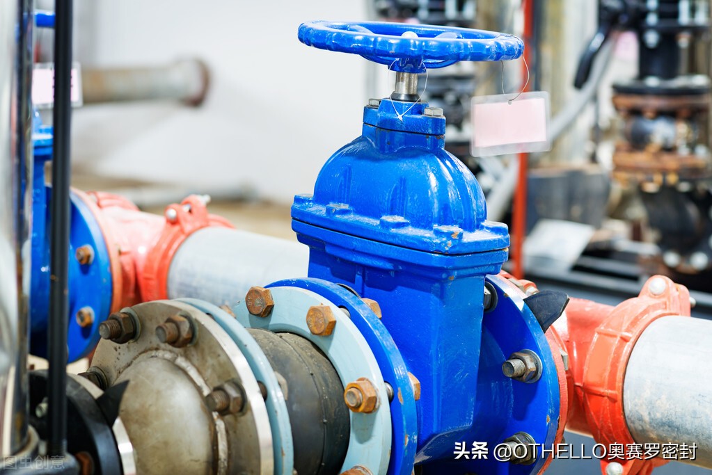 电厂循环水道渗漏堵漏,电厂蒸汽泄漏抢修现场