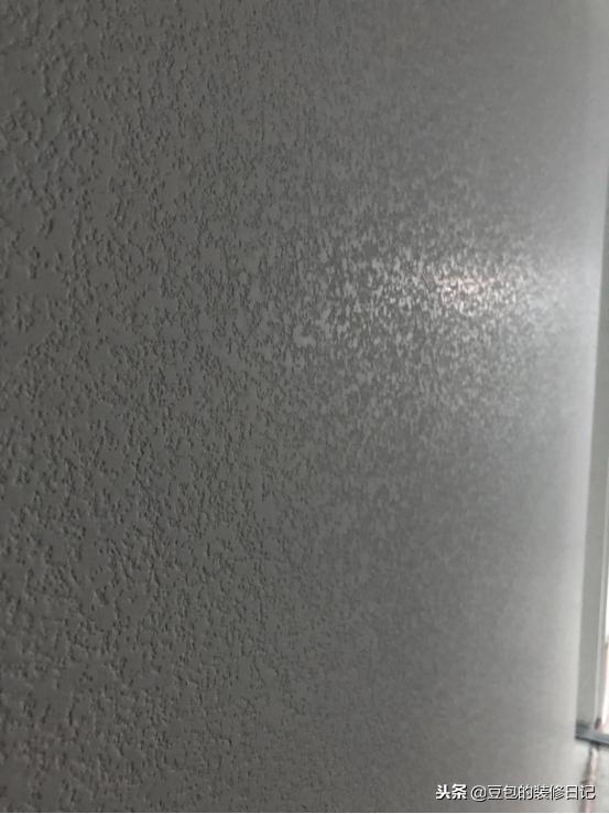 装修墙面是刷油漆好还是硅藻泥好,全屋做硅藻泥浪费吗