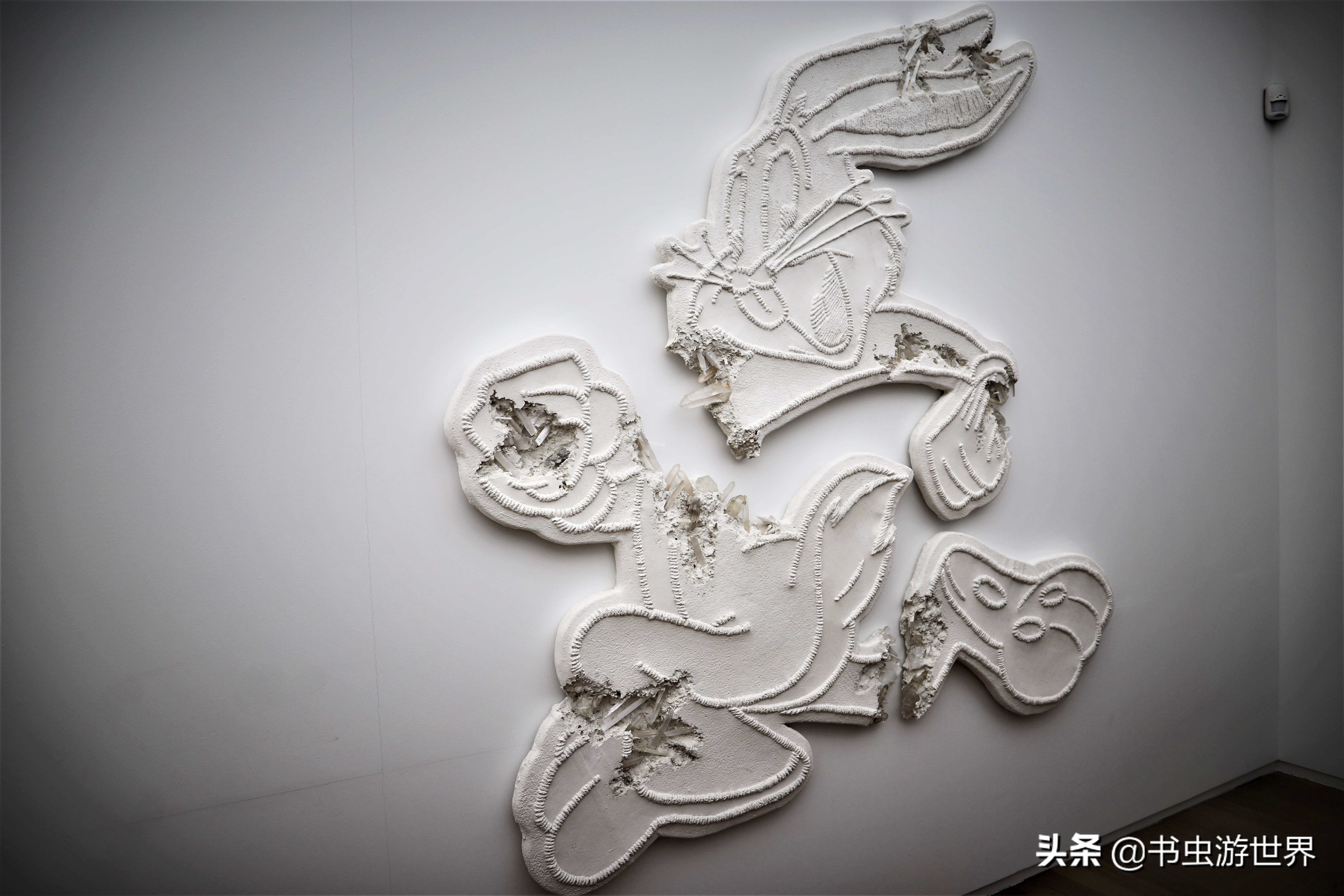 虚拟考古、气球女孩、波点女王：Moco的现当代艺术你能看懂几个？