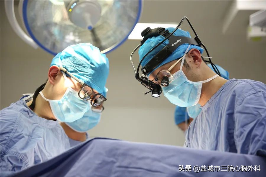 26载病程两次“生命相托”学科创新再把“牛心”修复