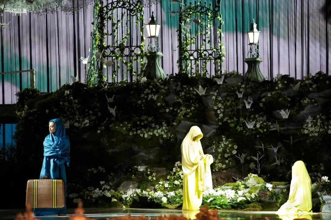 这才是婚礼真正应该有的样子,前院办婚礼后院摆酒席