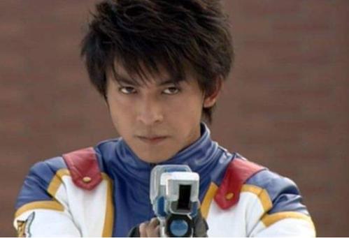 张伟金甲战士武器,张伟金甲战士完整视频