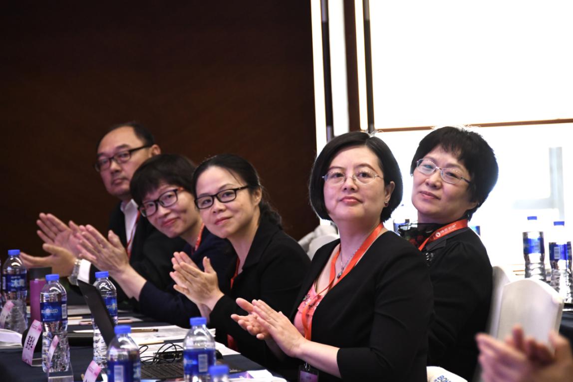 鹏城聚首促专业精耕论坛把脉弥区域短板--深圳市二院妇科成功举办第一届阴道镜及宫颈疾病诊疗高峰论坛