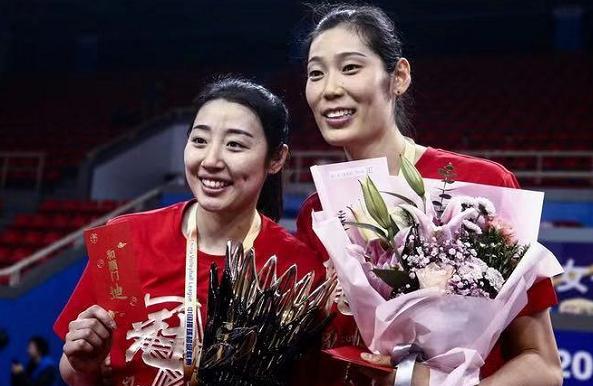 朱婷代言衣服,朱婷穿国家队服