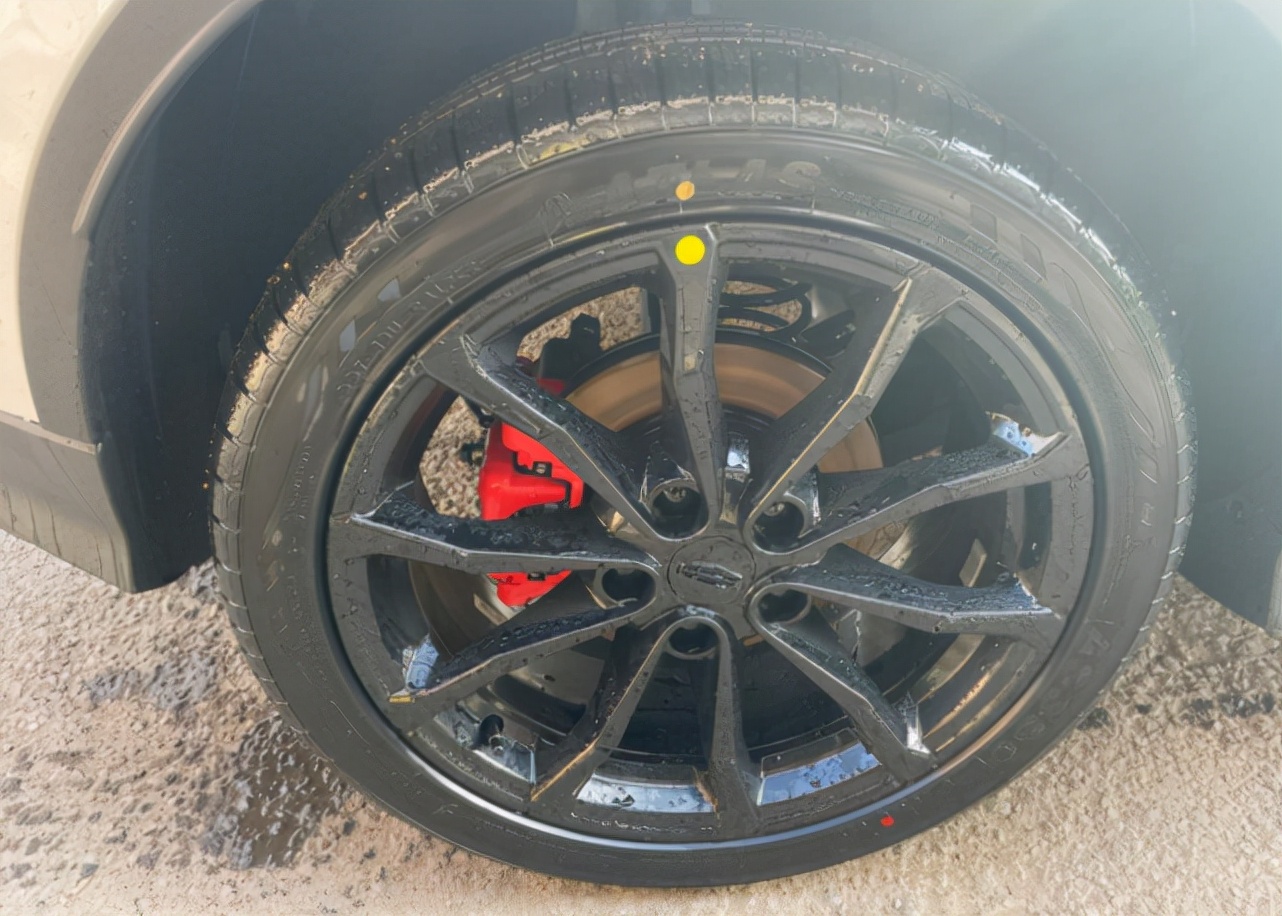 哈弗h6和吉利帝豪怎么选,吉利帝豪和哈弗h6哪个车好