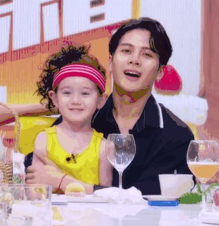 jackson放开我北鼻剪头发,jackson放开我北鼻图片