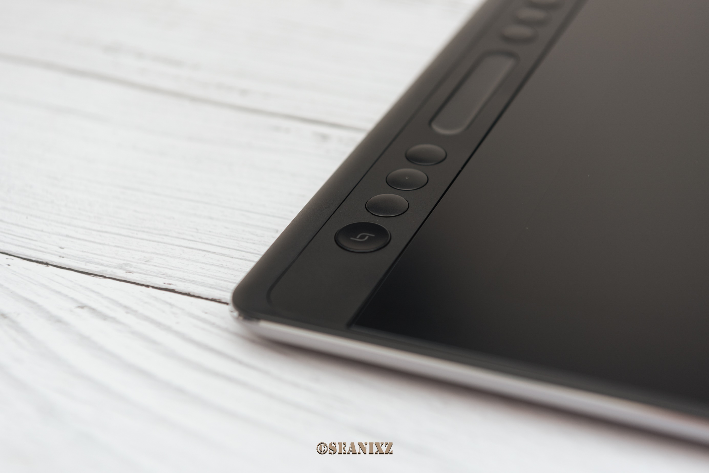 接近真实的纸笔绘画:绘王(HUION)KamvasPro16手绘屏使用体验