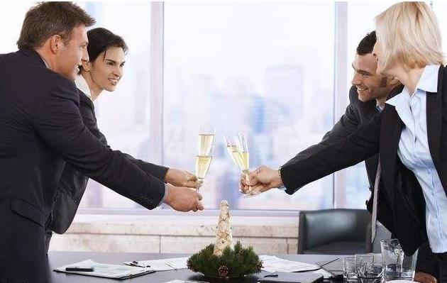 面试官捡到3万失主说丢了5万,面试官捡到9万却说少一万