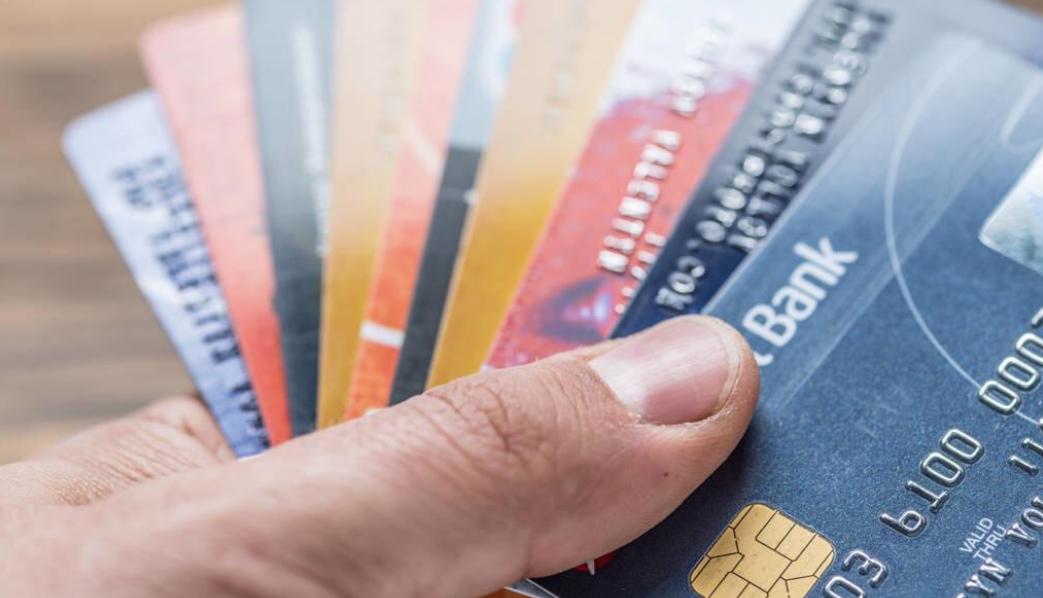 办银行卡要开通短信通知吗,办理银行卡时要不要开通短信通知