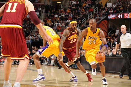 为什么足球影响力完爆篮球,足球和篮球影响力哪个大