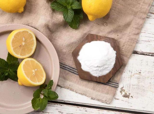 洗衣机下有个小暗格怎样清洗污垢,洗衣机需要定期清理哪些部位图示