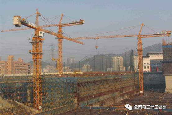 建筑塔吊证在什么地方报名考取,塔吊司机证在哪里报名考取