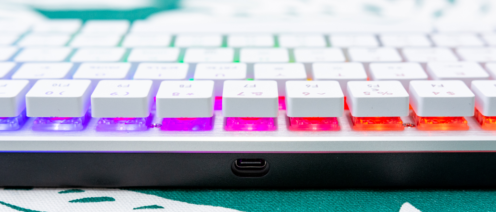 双模互联，极致便携：酷冷至尊SK621矮轴机械键盘体验