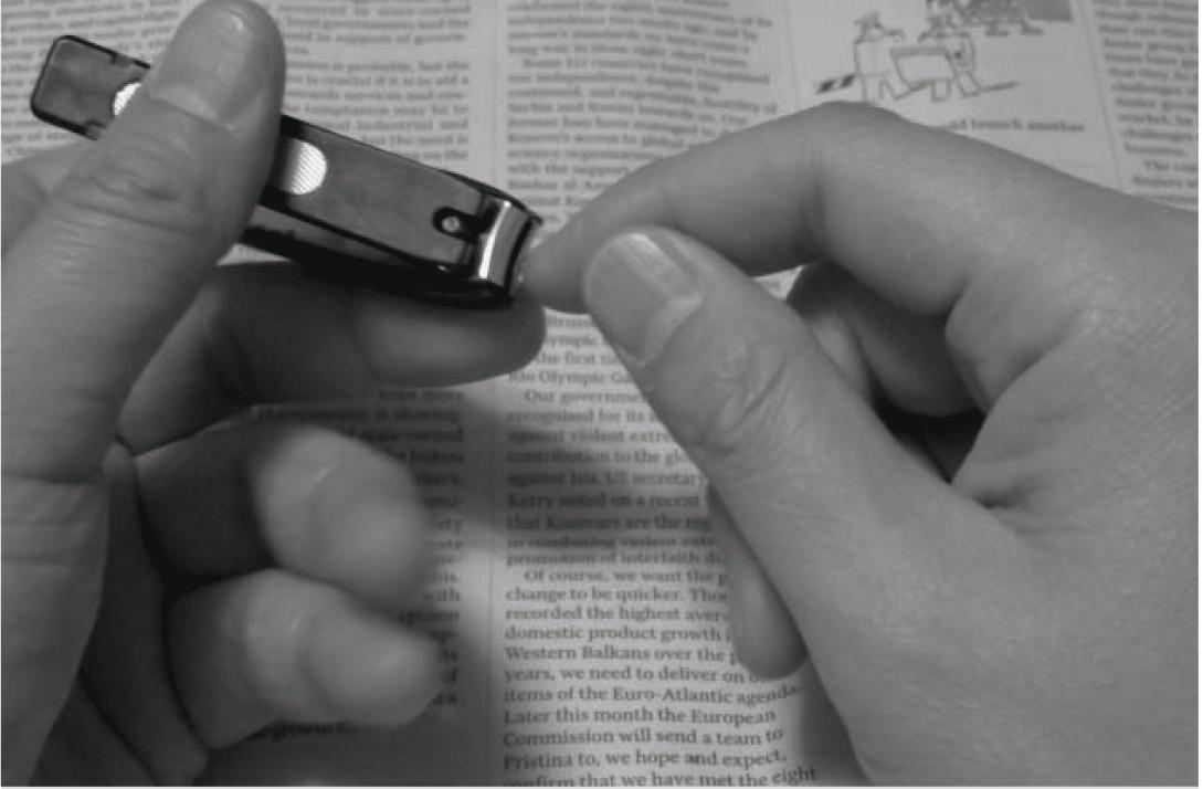 老人剪指甲用的剪刀,老人指甲剪带放大镜