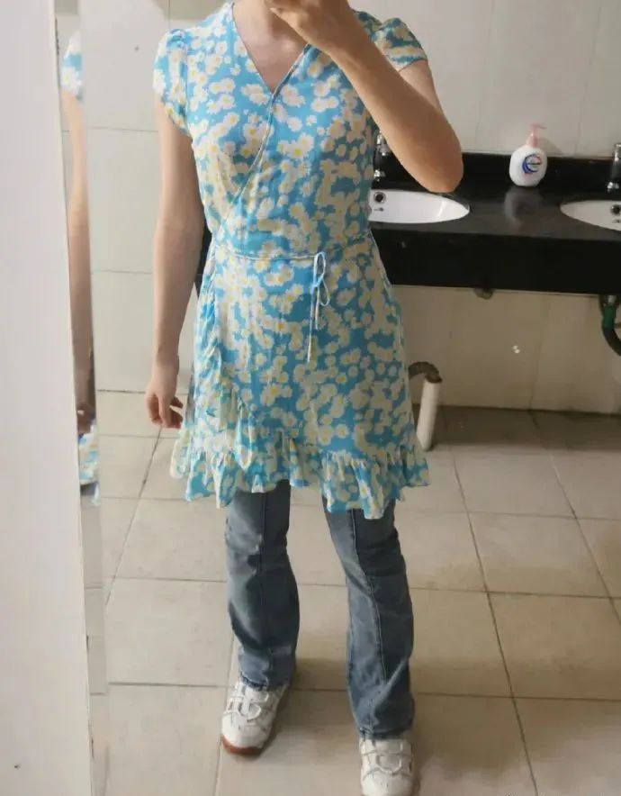 今日段子|薇娅和李佳琦一天卖了多少钱?