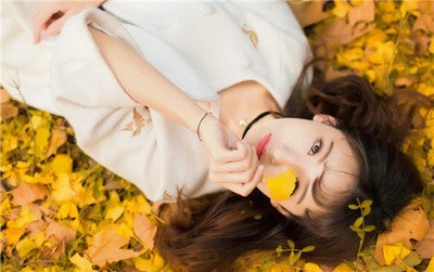 第一次和女生约会应该聊哪些话题,和女生约会没有勇气牵手怎么办