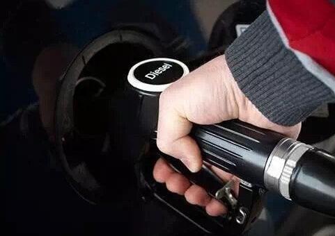 车油表灯亮了还能开多少公里,摩托车油表灯亮了还能跑多少公里