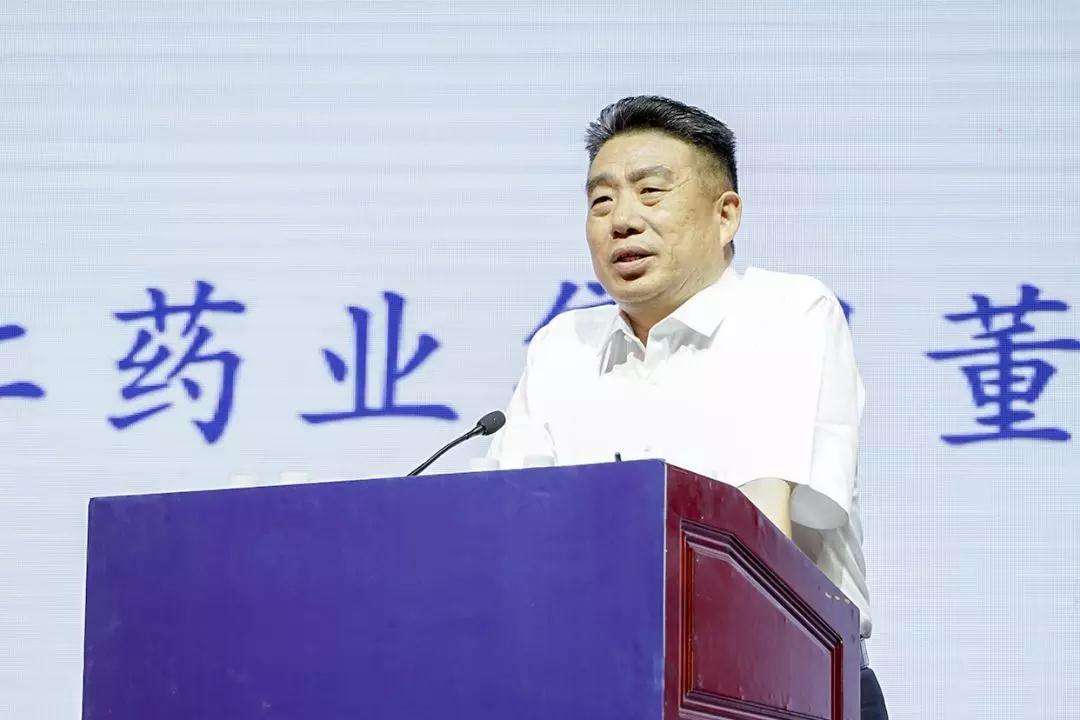 力帆集团董事长尹明善,力帆汽车首富尹明善