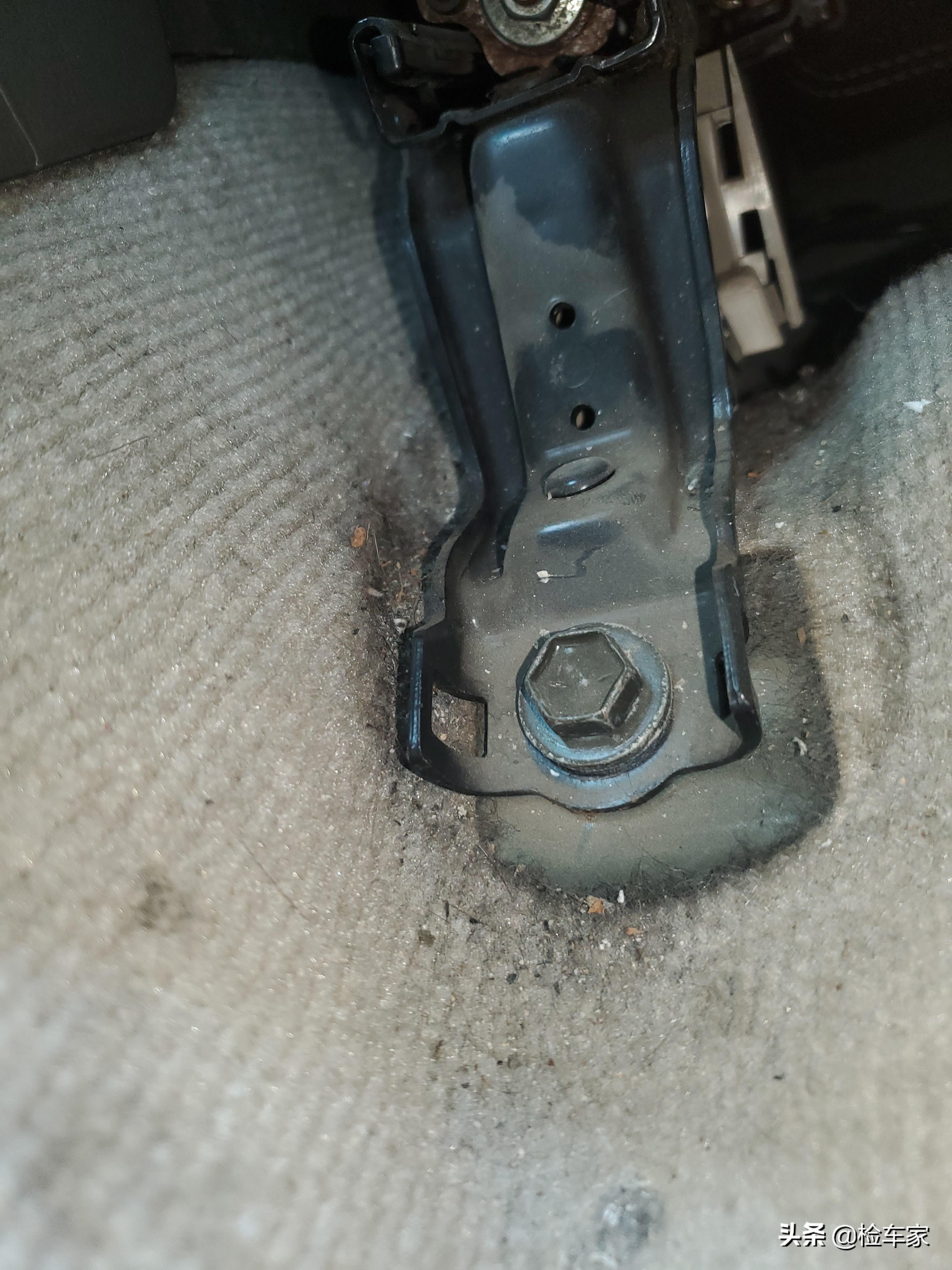 16年丰田霸道怎么看车况,05年丰田霸道4000车况可靠吗