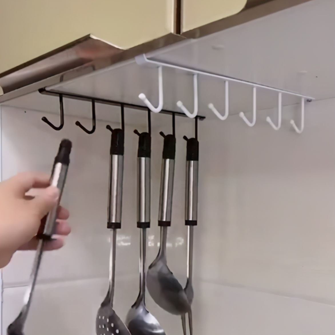 厨房吊柜下做一排小吊柜固定方法,吊柜最实用的做法