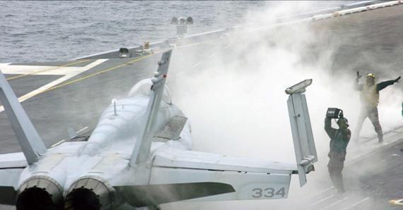 1985年,中国花150万美金从澳洲买一废船,打开舱门西方懊悔不已