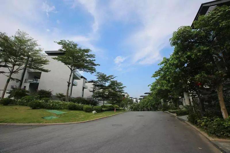 假期游玩温泉别墅哪里便宜,夏季温泉酒店吃喝住一体推荐