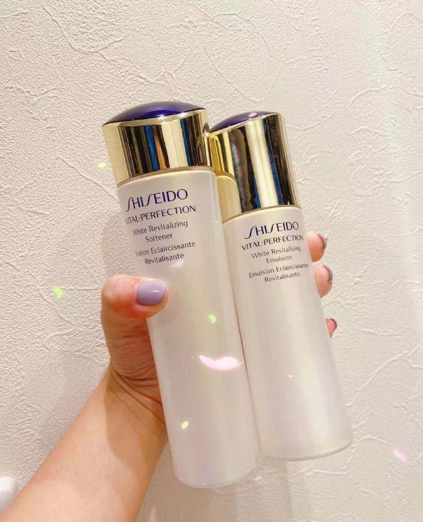 保湿乳液推荐干皮平价大瓶,推荐补水保湿控油提亮水乳