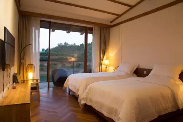 邂逅秋天的千岛湖!光看图已美醉,住这7家美宿避开人群赏湖景山色