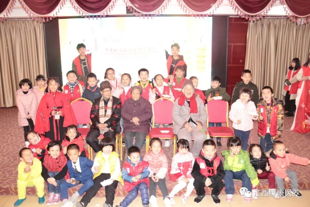 老少同堂其乐融，尊老爱幼代传承——南昌绿康国际老年城十二月集体生日会顺利开展