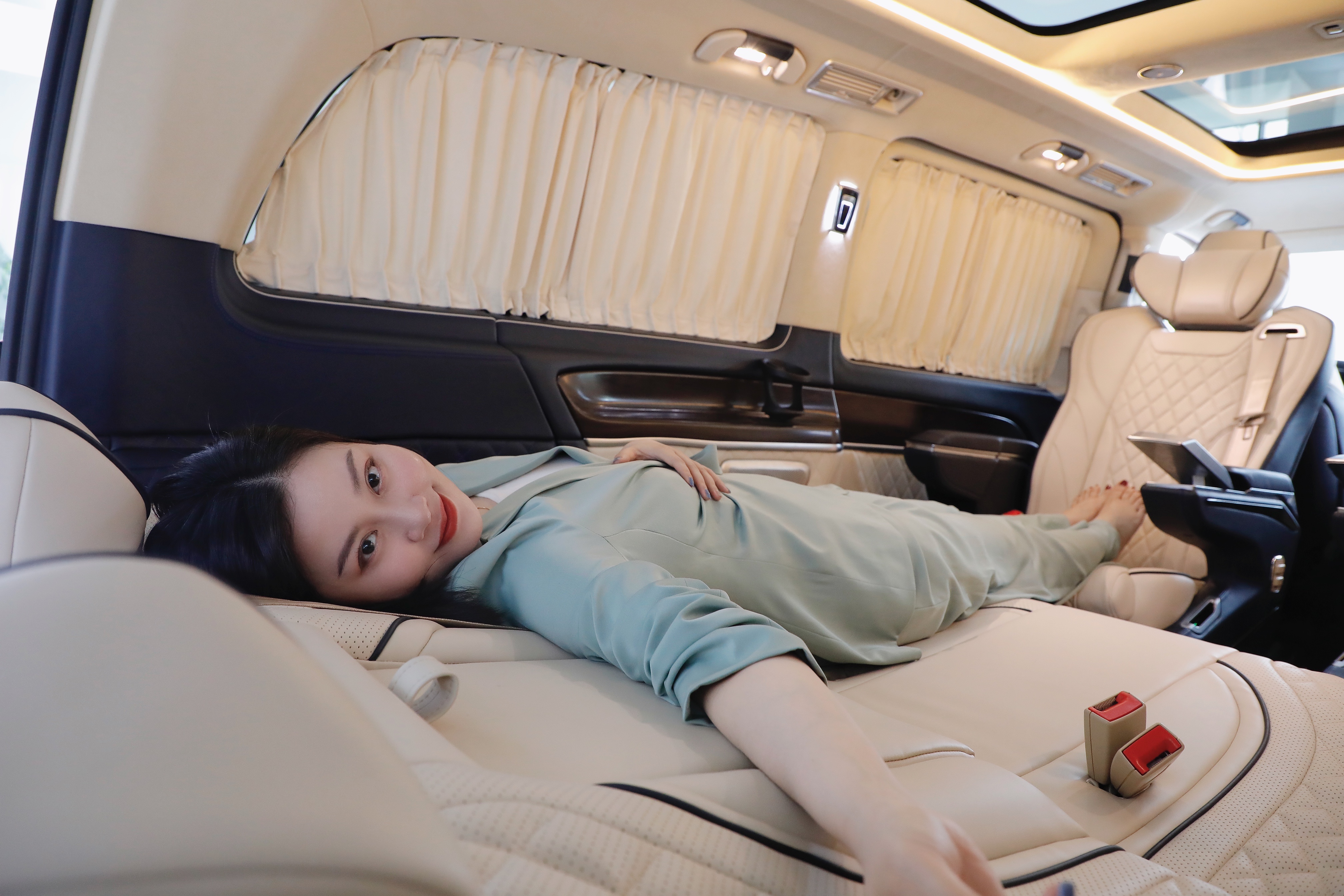 新款奔驰mpv深度评测,豪华之选这几款mpv才够牌面