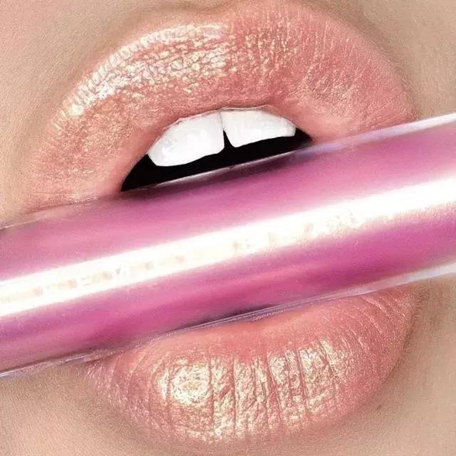 泫雅为什么要丰唇,泫雅太红了怎么办