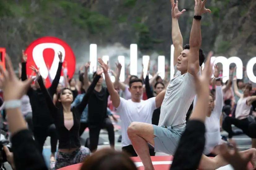 lululemon如何靠瑜伽裤年销过亿,瑜伽裤品牌lululemon