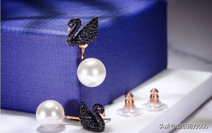 施华洛世奇七夕直播专场限时99米,今年施华洛世奇的爆款